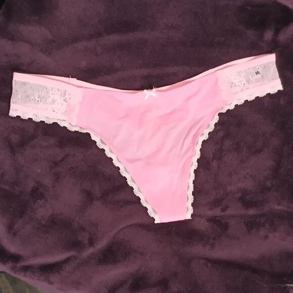 NWT ~ Aerie Superchill Vintage Lace Nylon Thong Panty, Barbie Pink (Size: Med.) - Picture 1 of 8